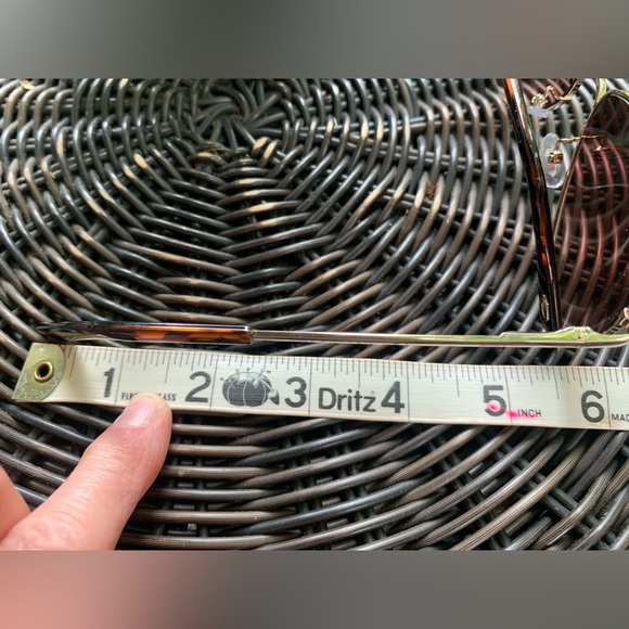 Oscar De La Renta Aviator Sunglasses - Picture 6 of 7